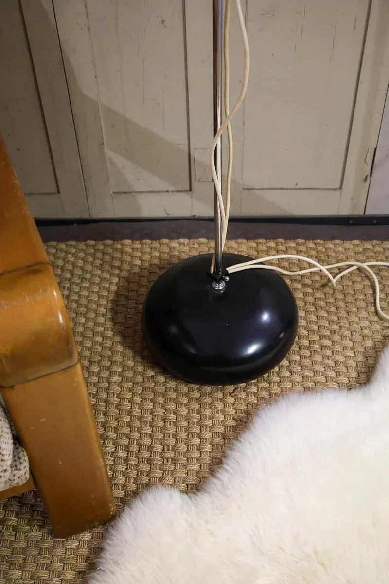 Julien, le grand lampadaire en chrome N°257