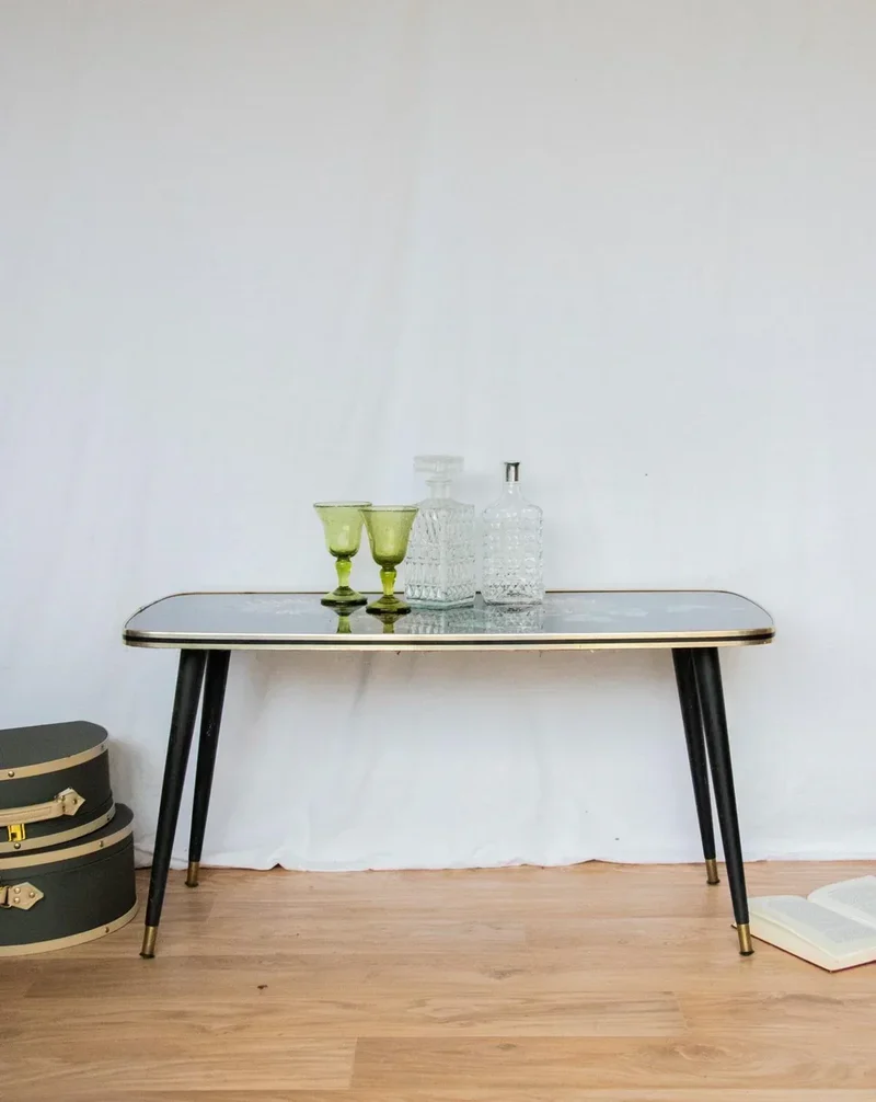 Léonie, la table basse en formica N°388