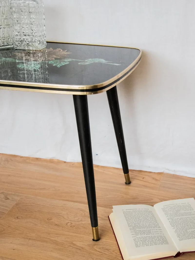 Léonie, la table basse en formica N°388