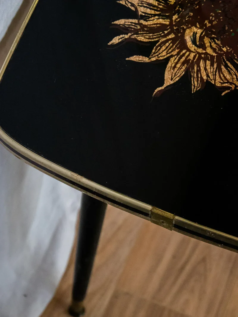 Léonie, la table basse en formica N°388