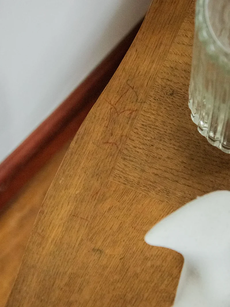 Francine, la table d'appoint en bois N°546