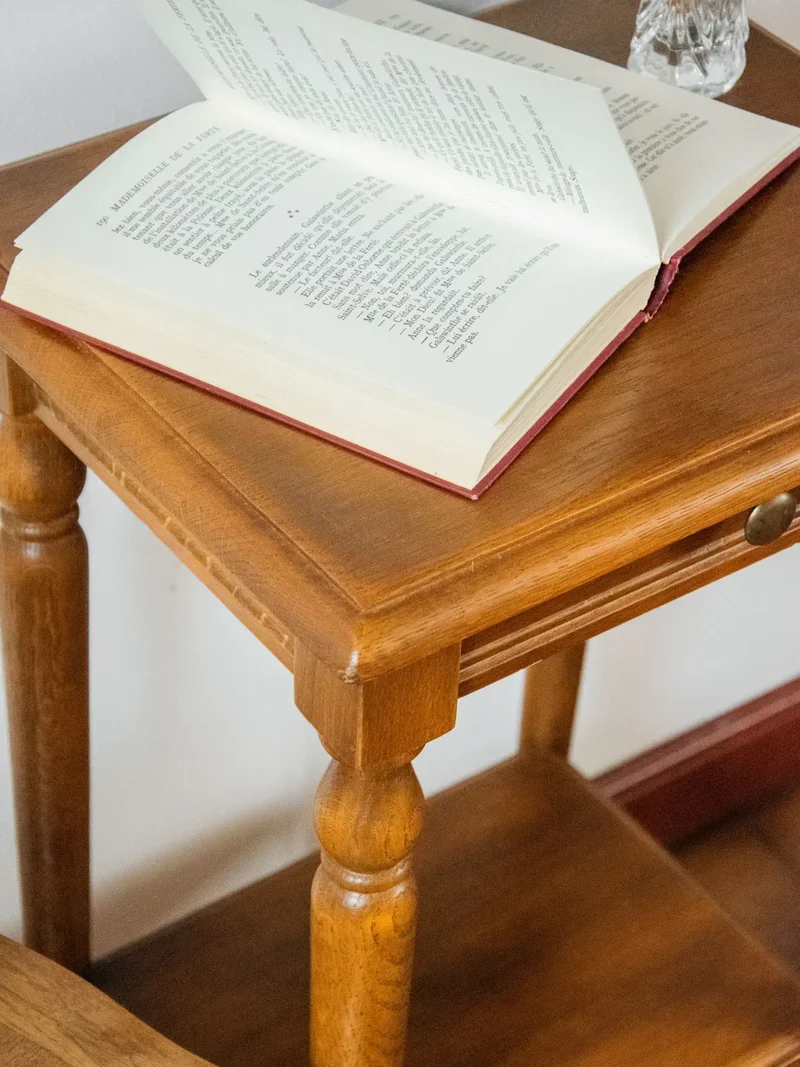 Odile, la table de chevet en bois N°605