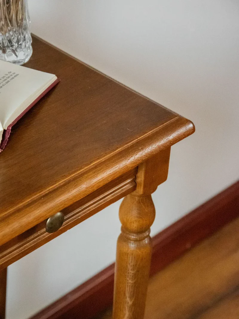 Odile, la table de chevet en bois N°605