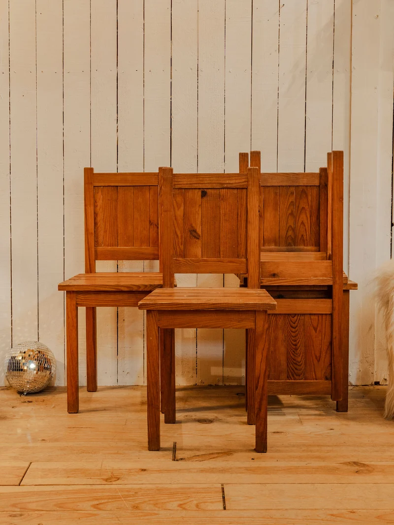 Claude, le lot de 4 chaises en bois N°800