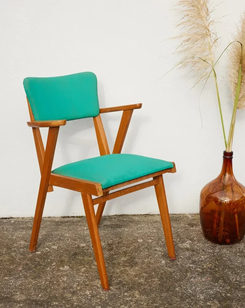 Jakob, le fauteuil en simili cuir N°707
