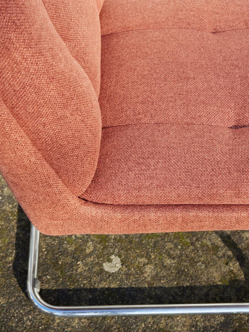 Jakob, le fauteuil en tissu N°699