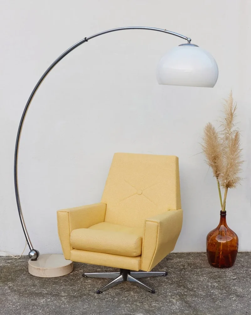 Jakob, le fauteuil en tissu N°708