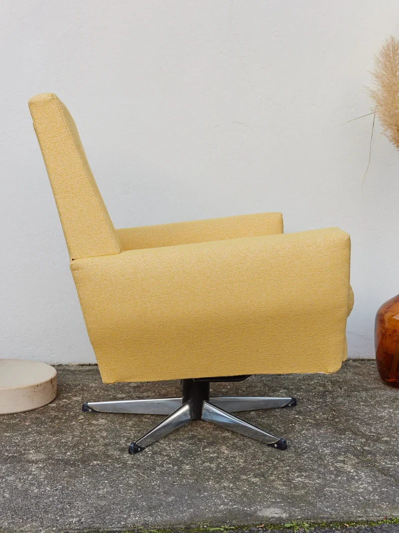 Jakob, le fauteuil en tissu N°708