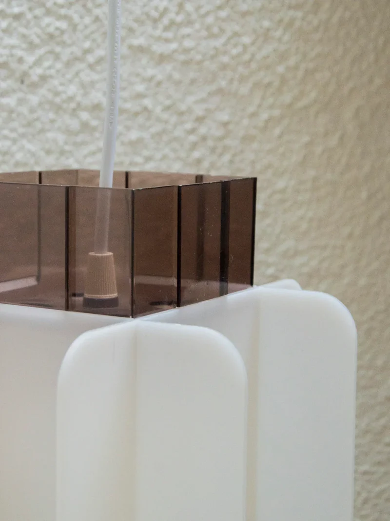 Sonia, la suspension en plexi 80's N°155