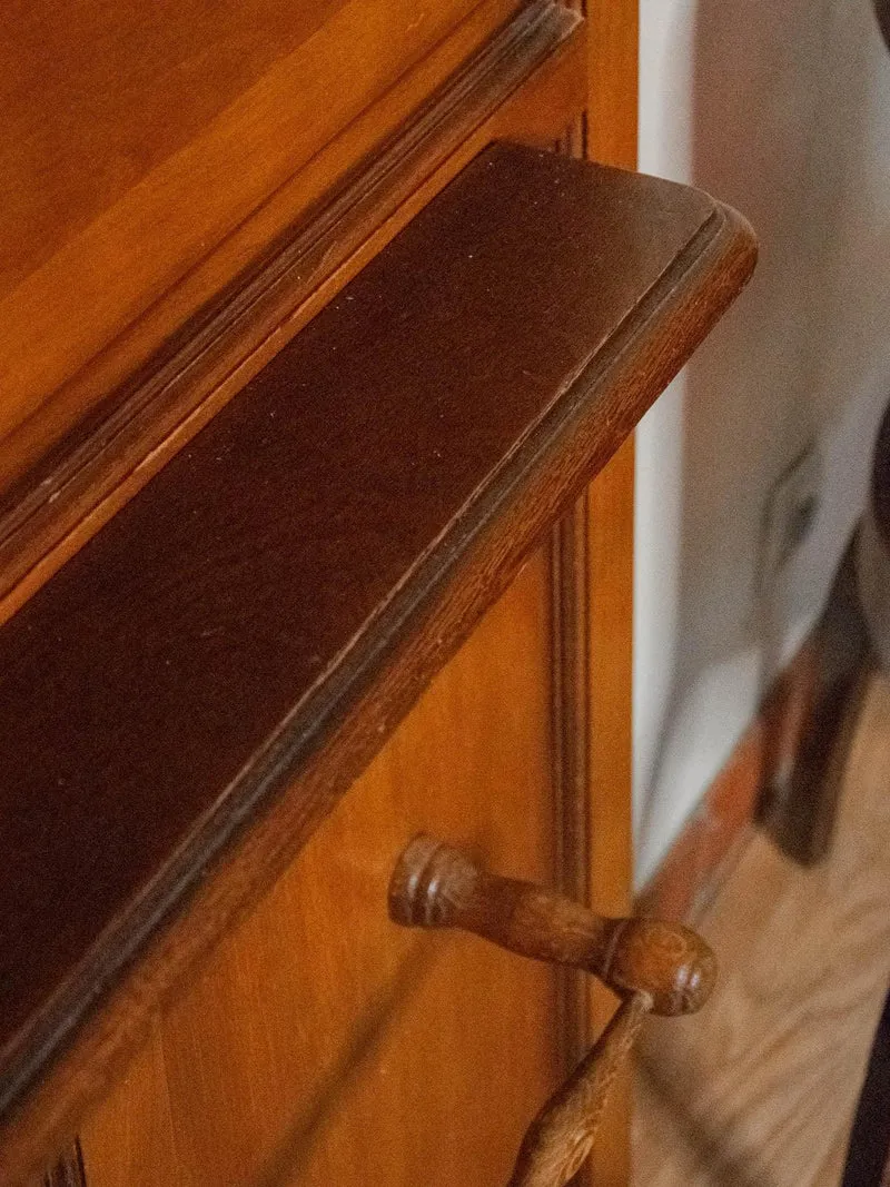 Max, le porte-manteau en bois N°203