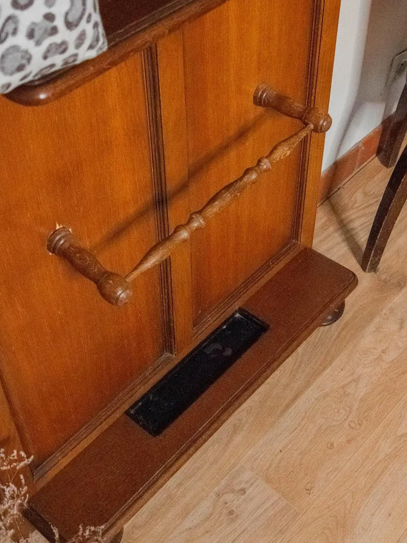 Max, le porte-manteau en bois N°203