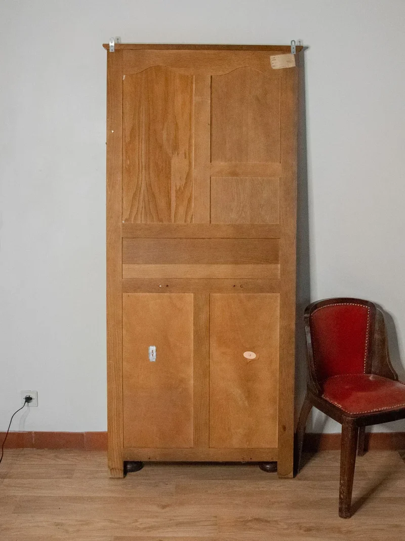 Max, le porte-manteau en bois N°203