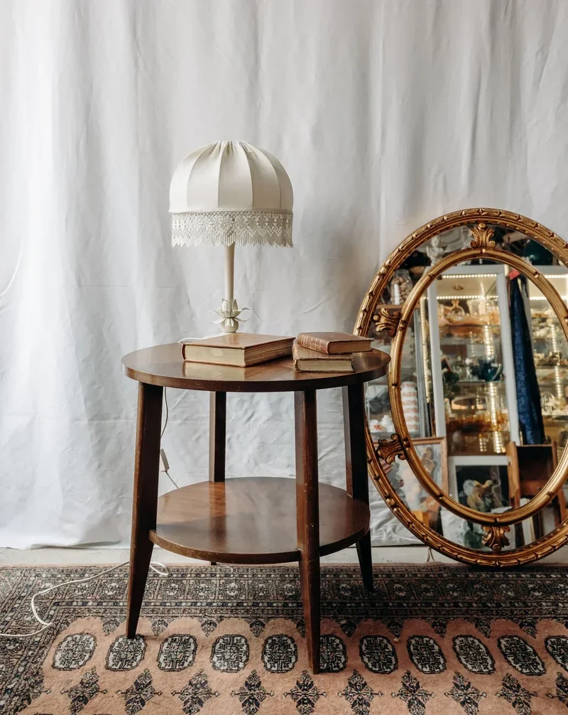 Francine, la table d'appoint ronde en bois N°531