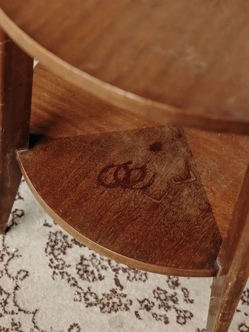 Francine, la table d'appoint ronde en bois N°531