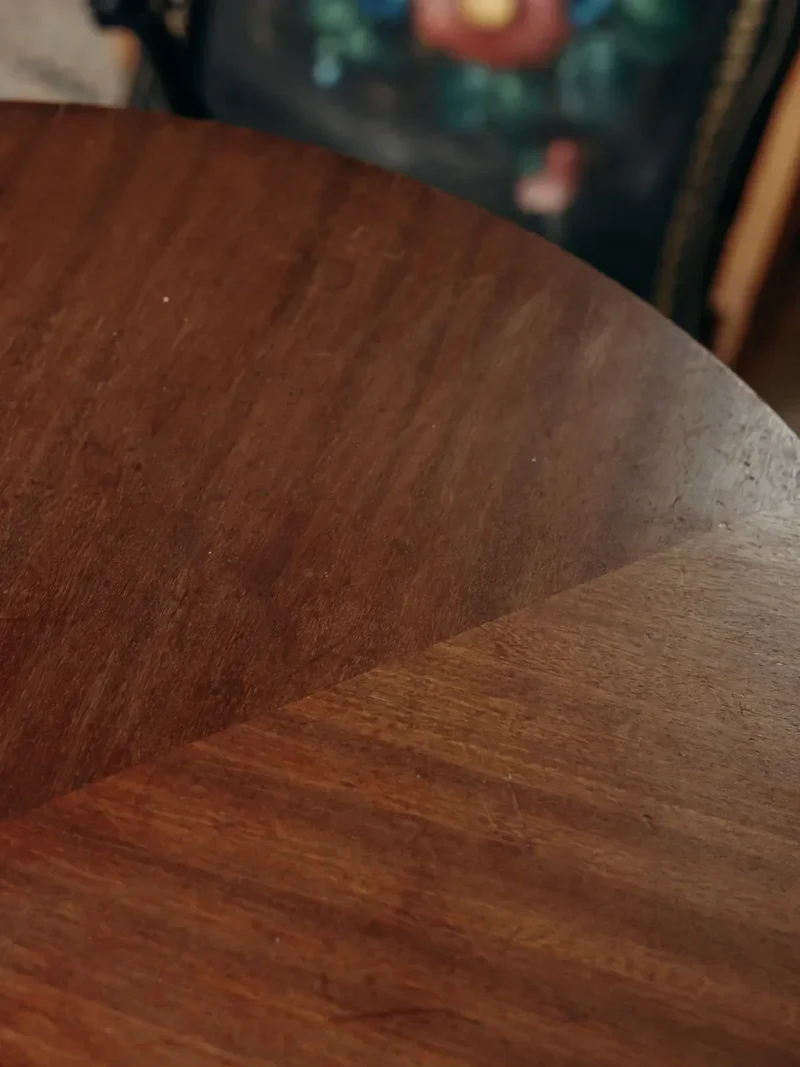 Francine, la table d'appoint ronde en bois N°531