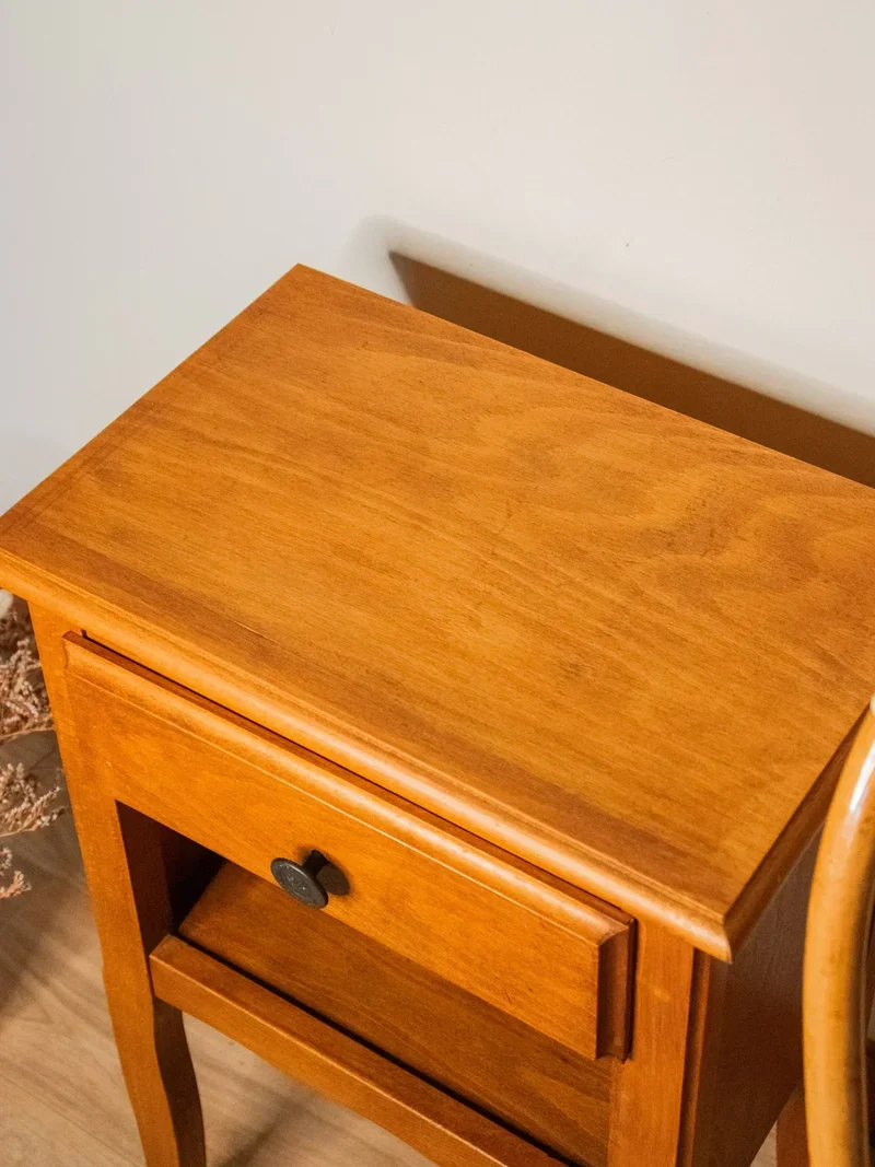 Odile, la table de chevet en bois N°579