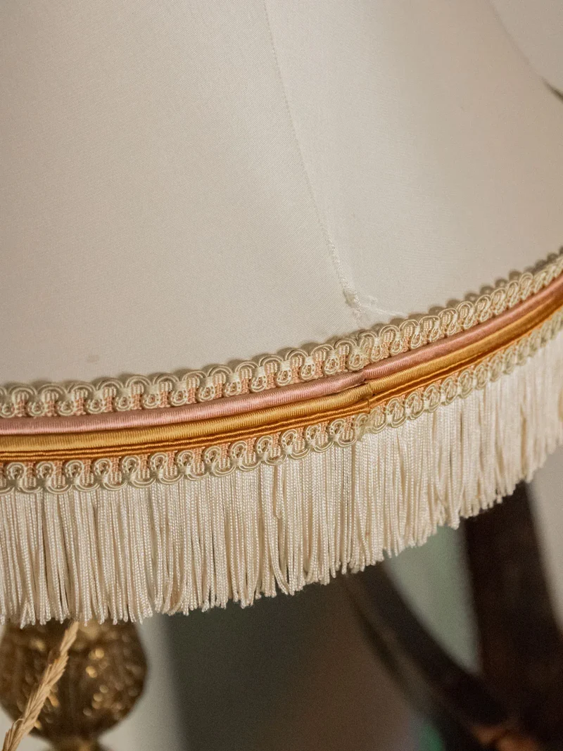 Suzanne, la lampe à poser en pierre N°425