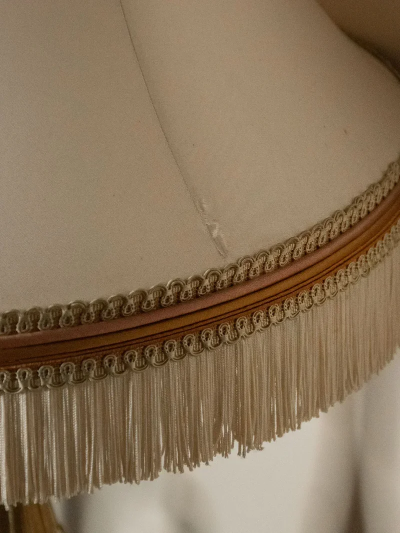 Suzanne, la lampe à poser en pierre N°425