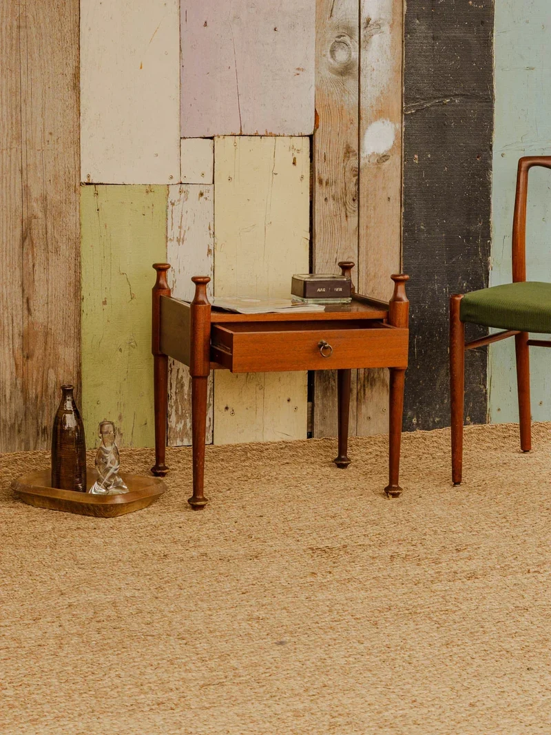 Odile, la table de chevet en bois N°589