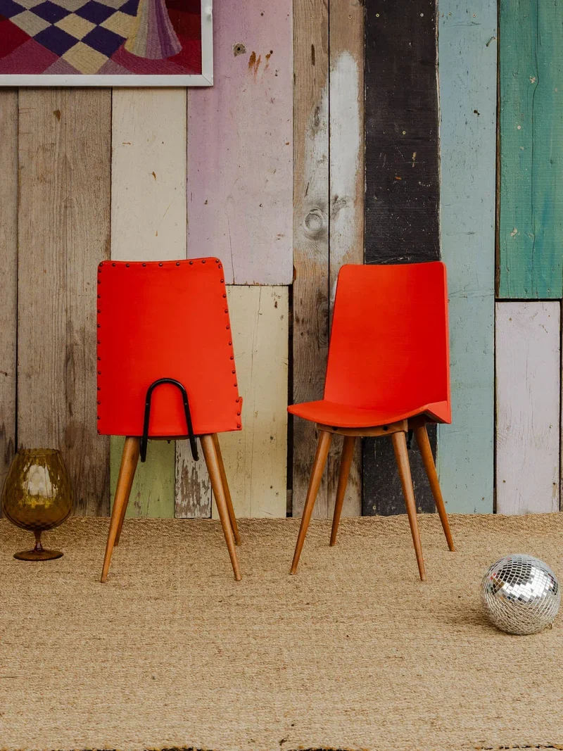 Alma, la paire de chaises en bois N°1059