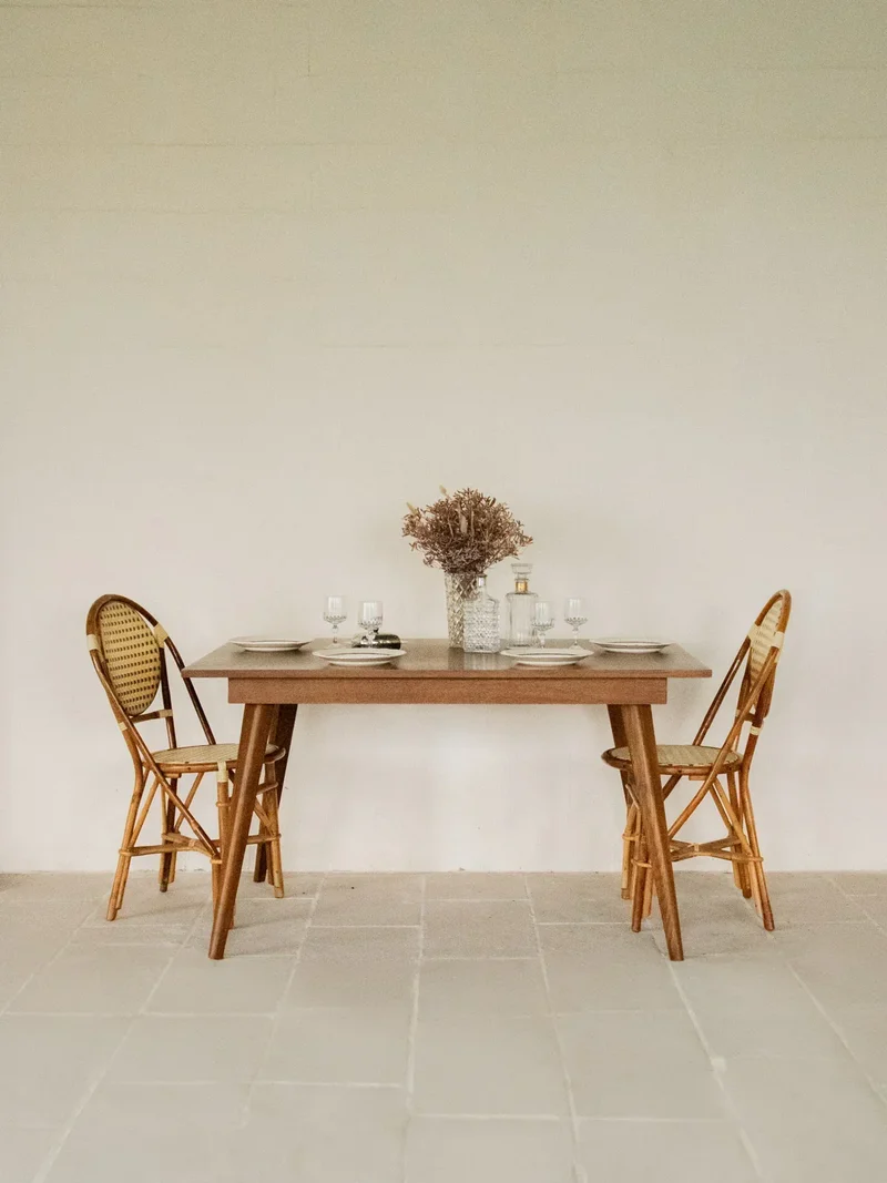 Karla, la table à manger en bois N°1021