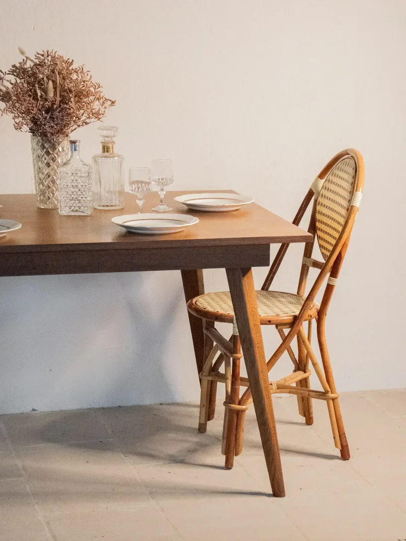 Karla, la table à manger en bois N°1021
