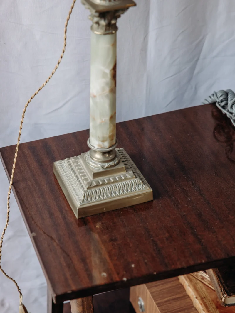 Julia, la grande lampe à poser en onyx N°529