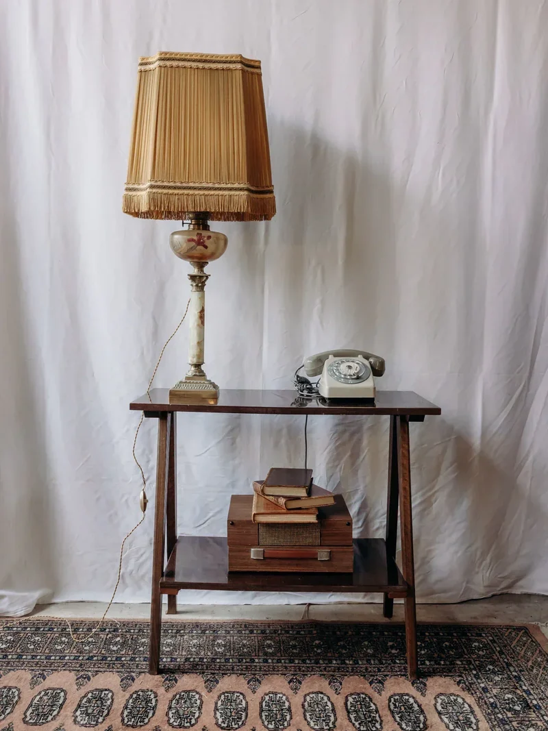 Hanna, la table d'appoint en bois N°696