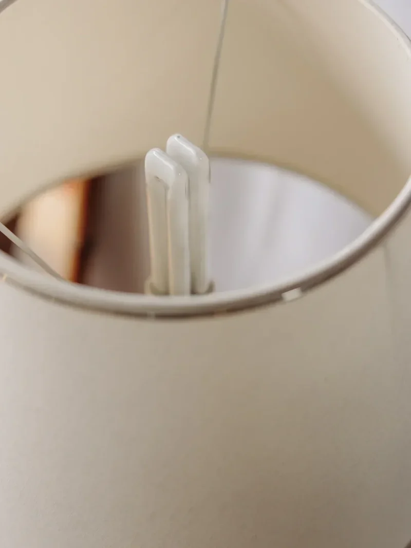 Julia, la grande lampe à poser en bois N°52