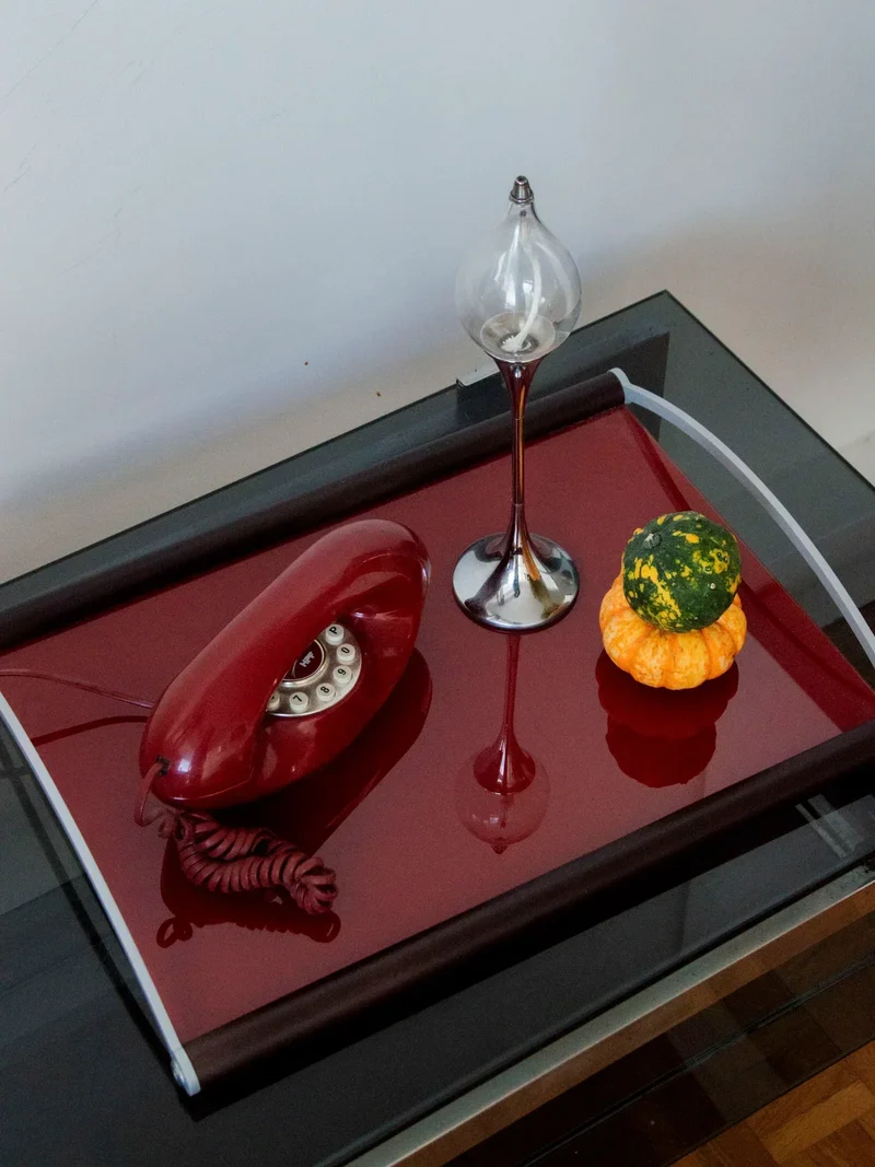 Marcel, le plateau rouge en verre N°119