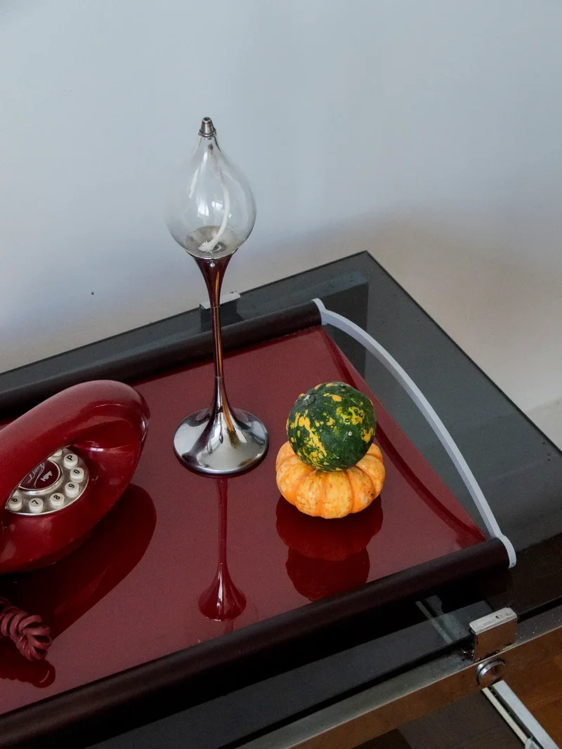 Marcel, le plateau rouge en verre N°119