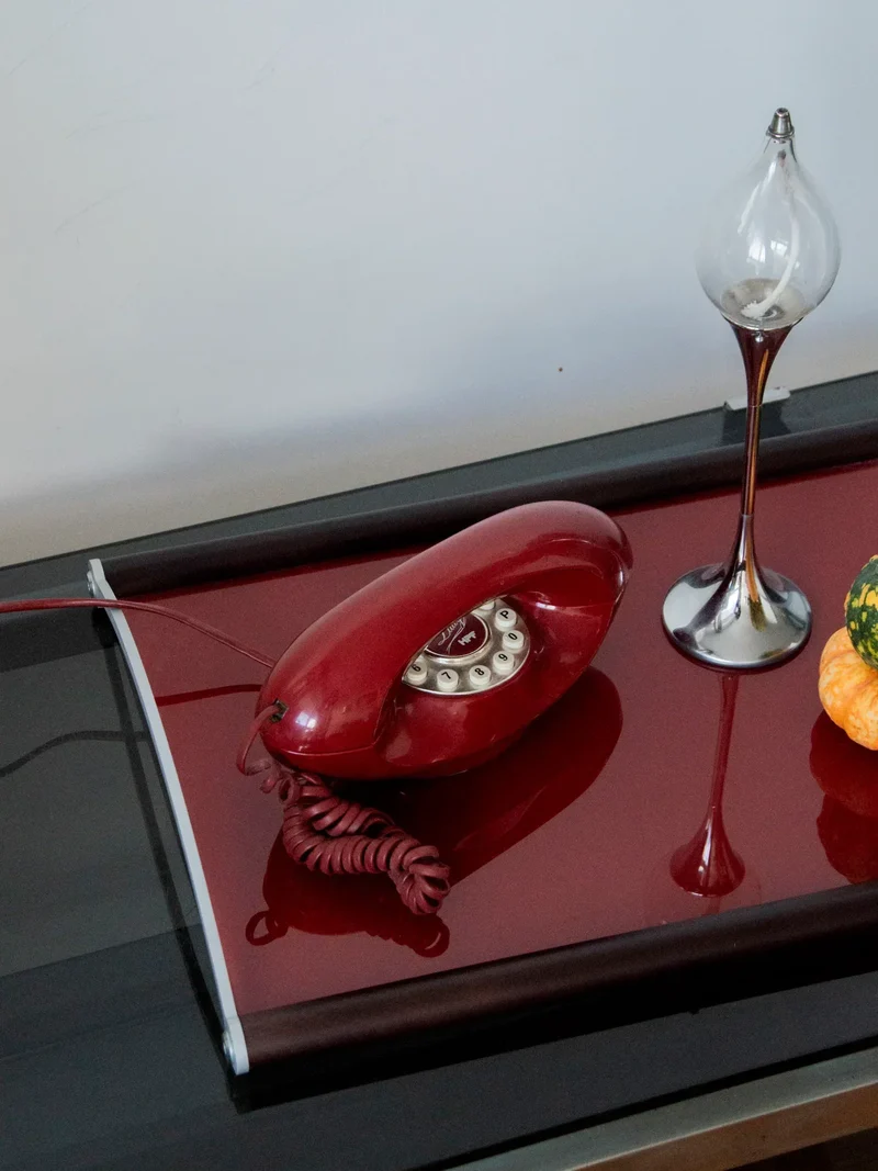 Marcel, le plateau rouge en verre N°119