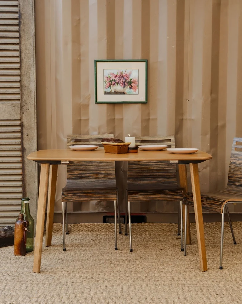 Karla, la table à manger en bois N°1019
