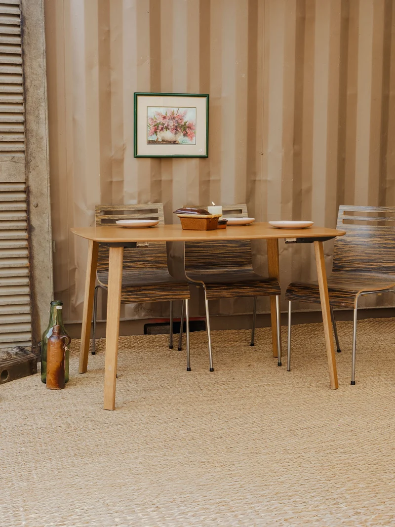 Karla, la table à manger en bois N°1019