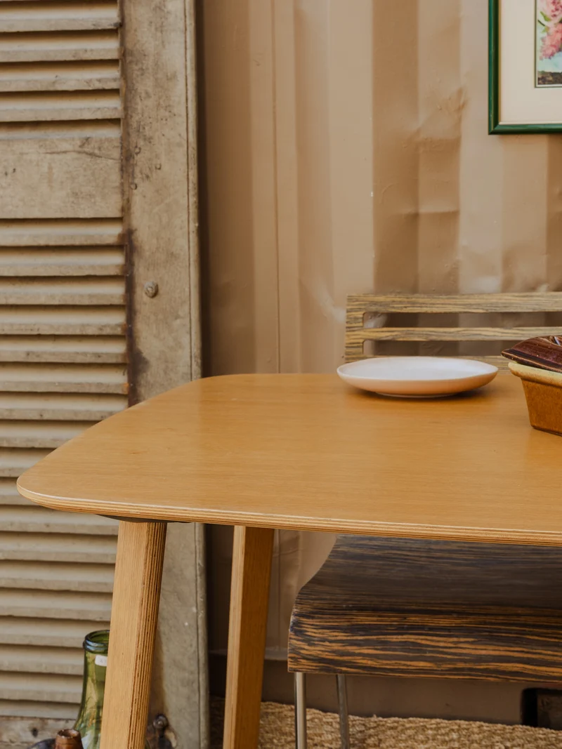 Karla, la table à manger en bois N°1019