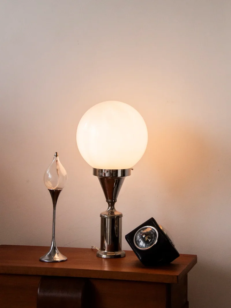 Julia, la grande lampe en métal et verre N°509