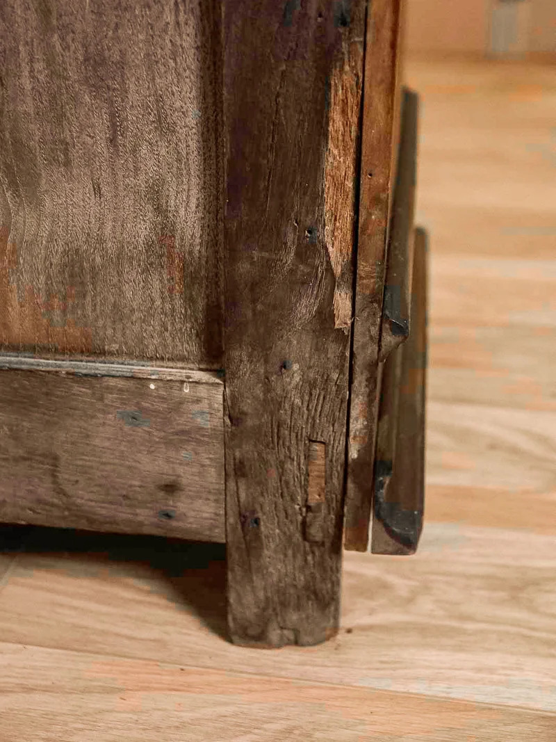 Odile, la table de chevet en bois N°573