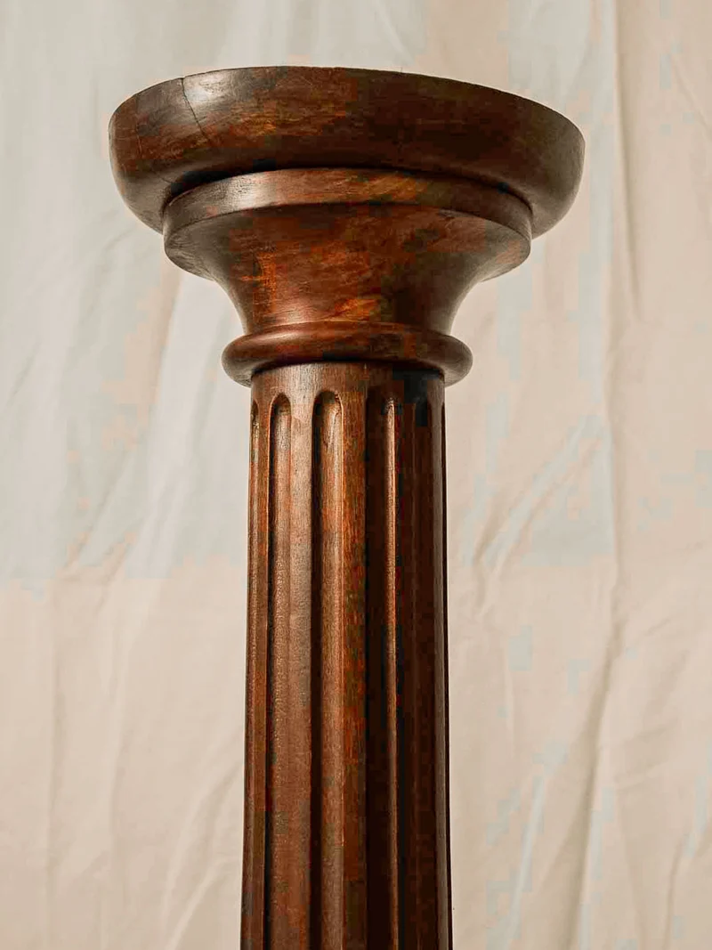 Francine, la colonne en bois N°730