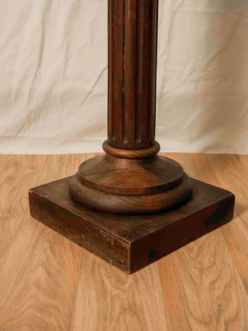 Francine, la colonne en bois N°730
