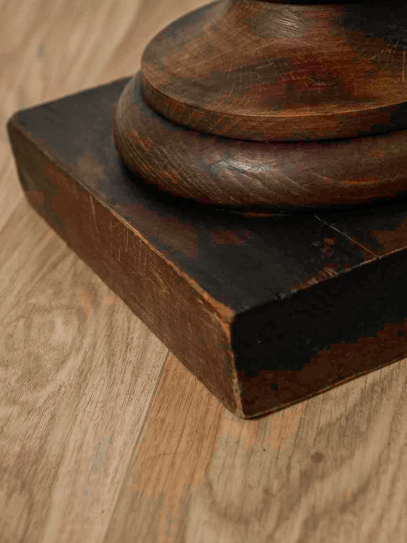 Francine, la colonne en bois N°730