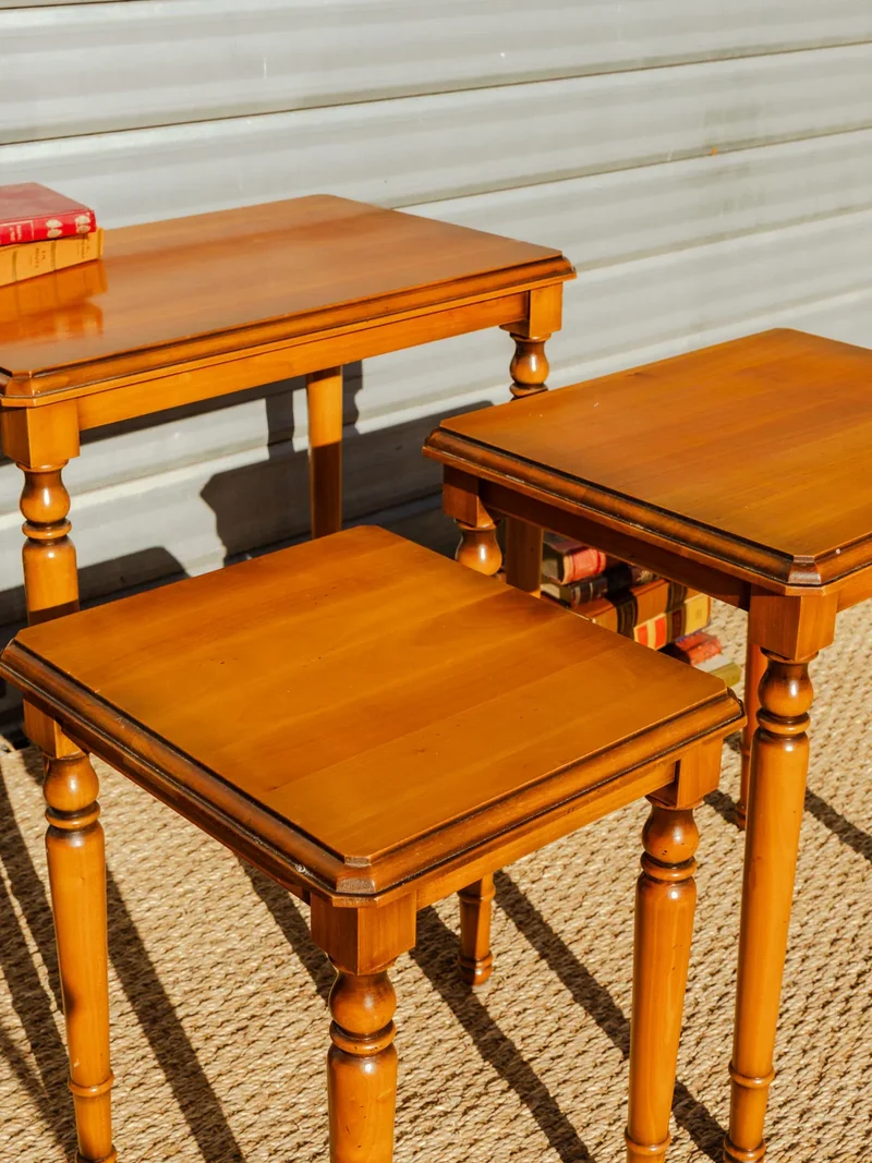 Barbara, les tables gigognes en bois N°95