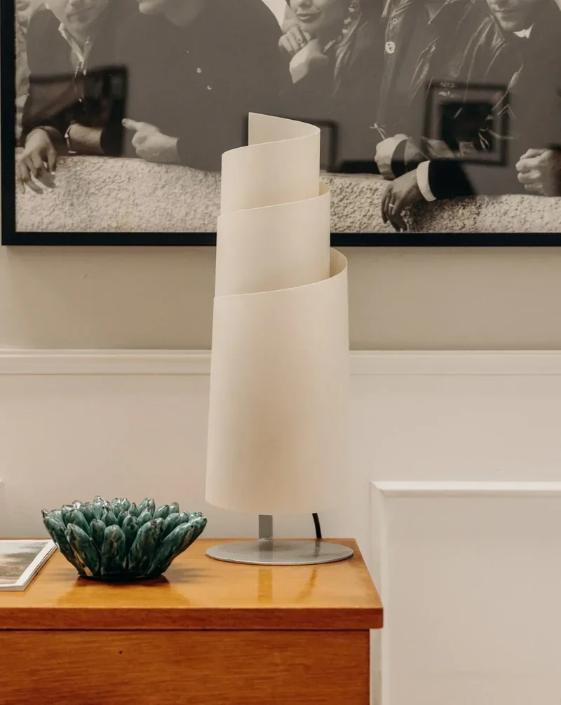 Julia, la lampe à poser en spirale N°490