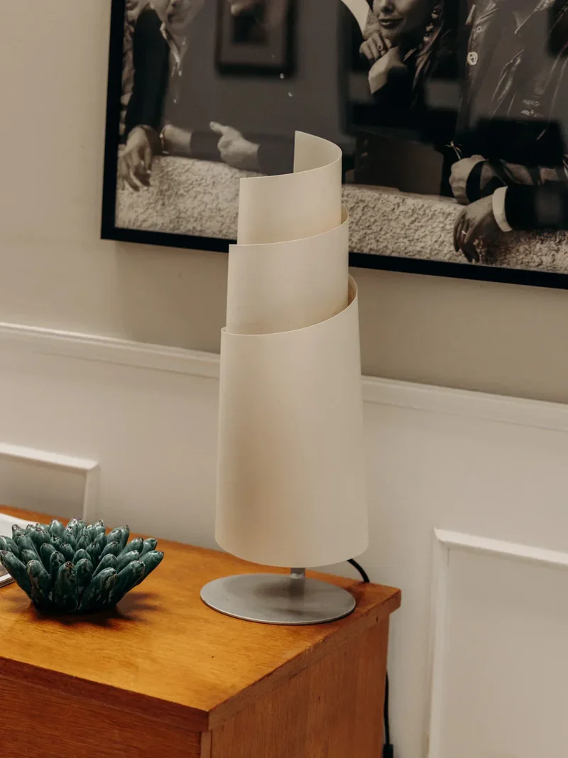 Julia, la lampe à poser en spirale N°490