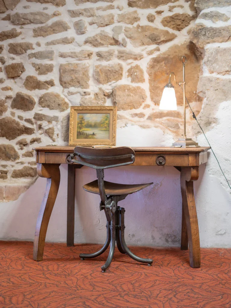 Claude, la chaise d'atelier en bois N°717