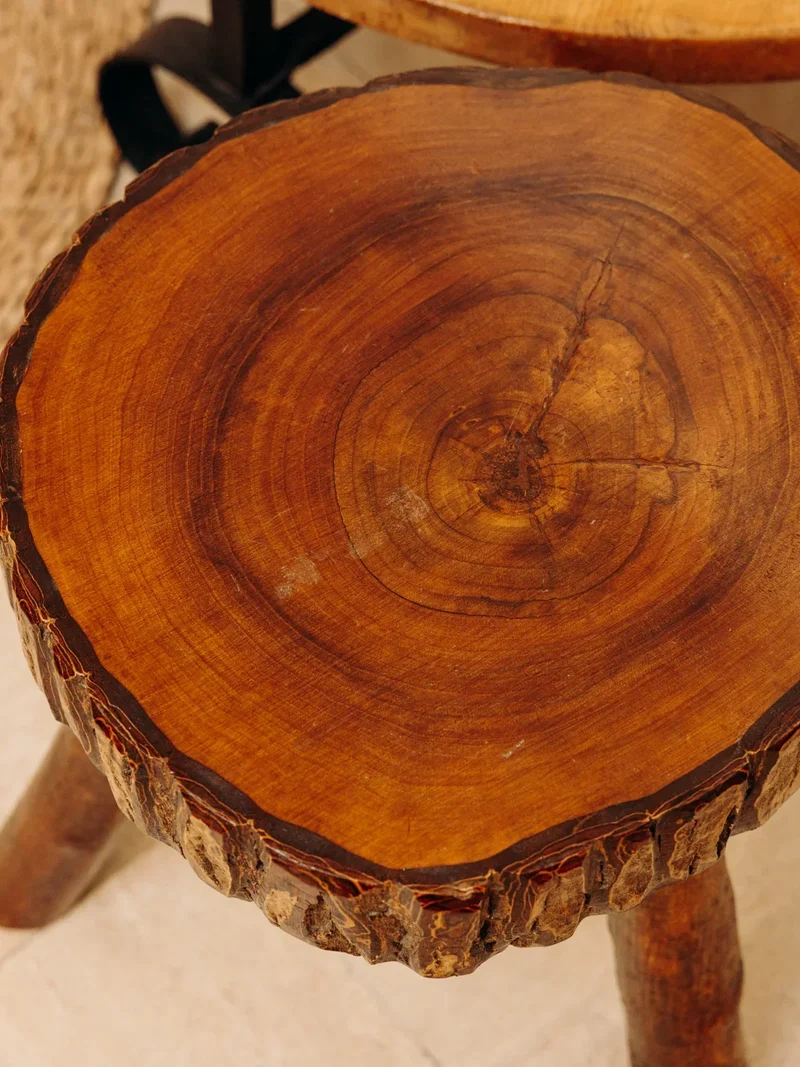 Francine, la table d'appoint brutaliste N°495