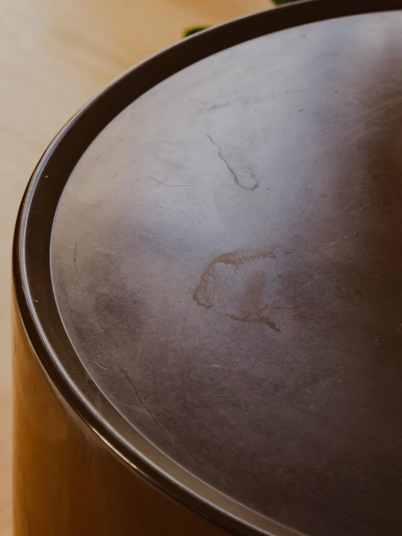 Axel, le tabouret en plastique marron N°532