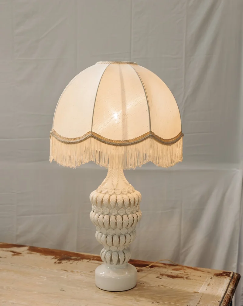 Julia, la lampe à poser en faïence italienne N°462