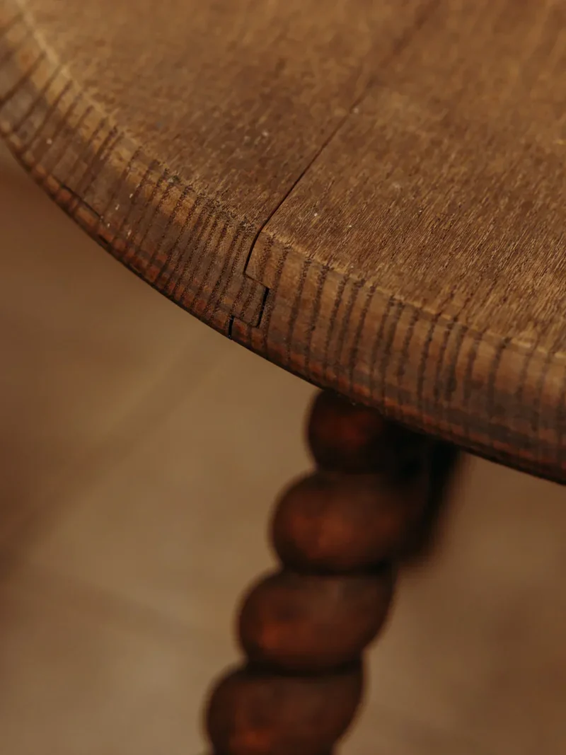 Francine, la table d'appoint tripode N°482