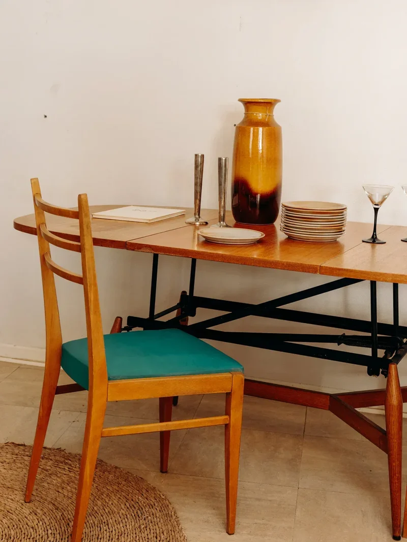 Karla, la table à manger transformable N°404