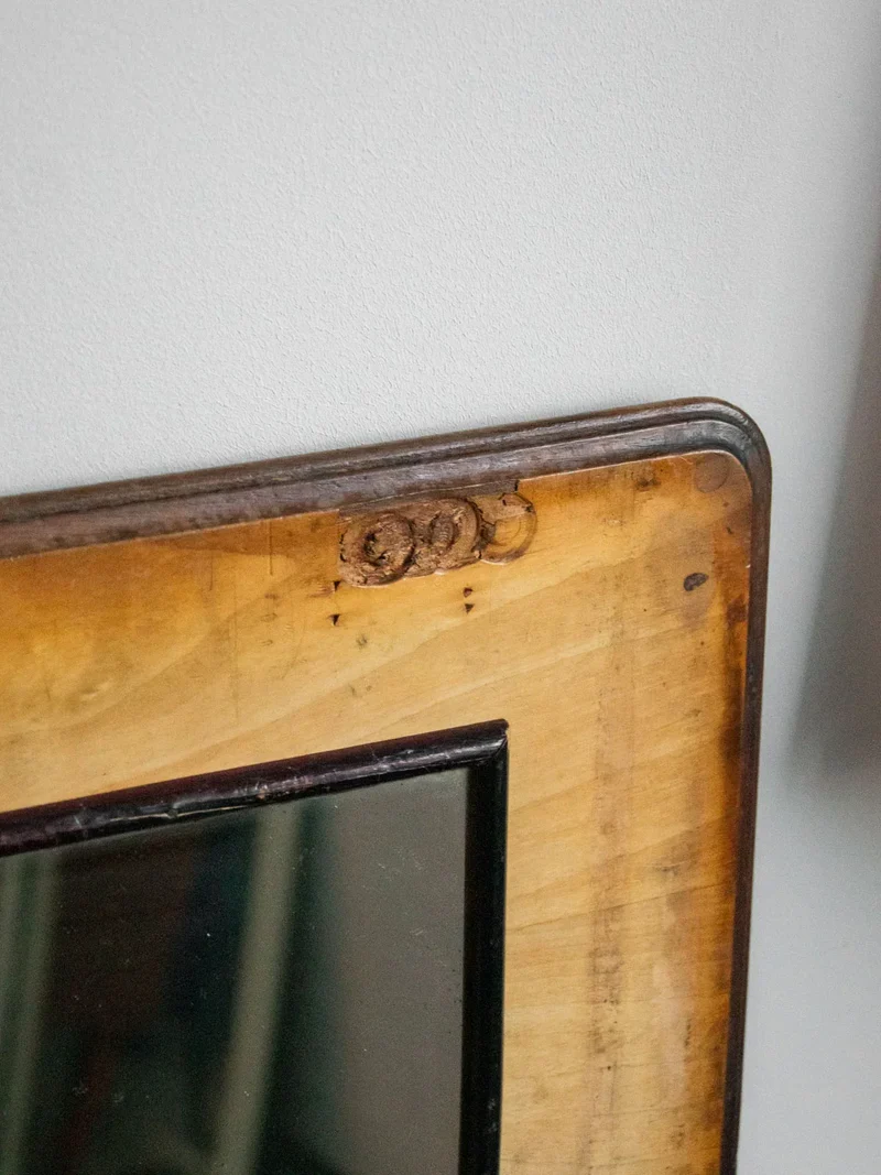 Louise, la coiffeuse en bois N°185